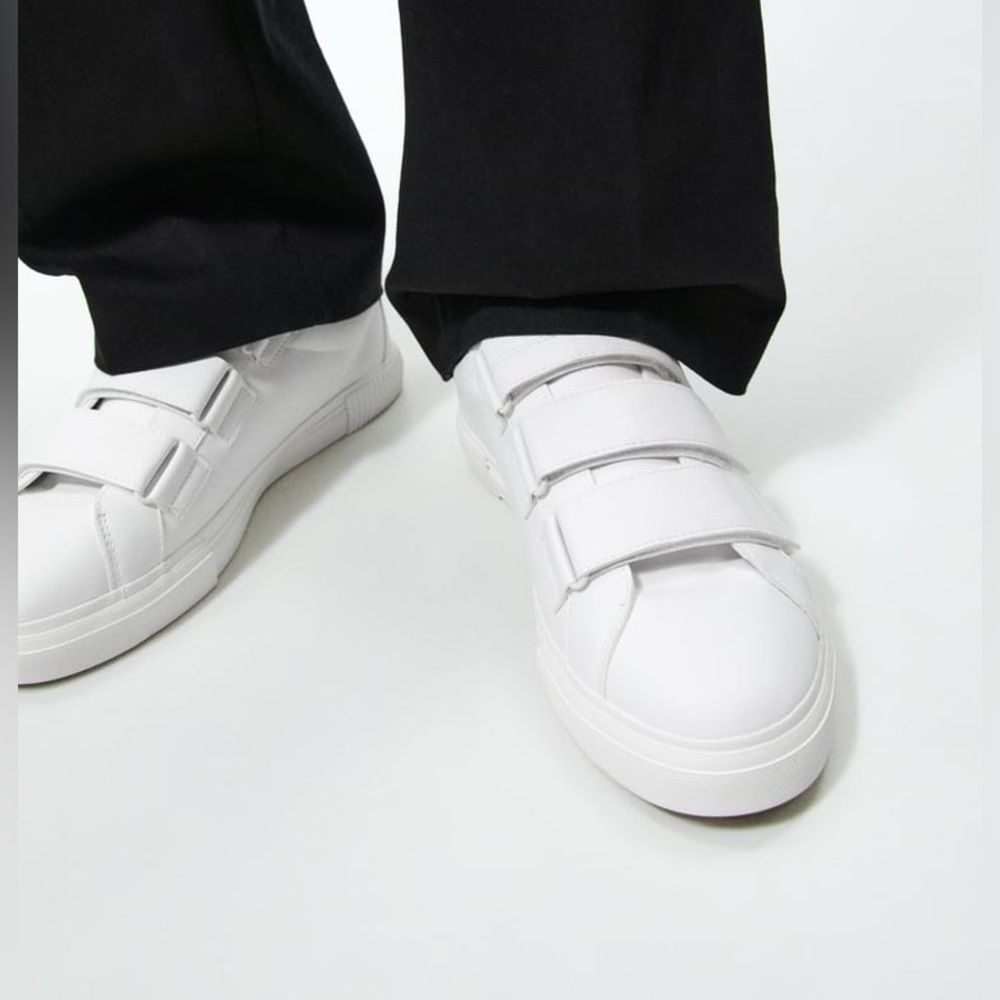 NWT ZARA Mens Size:10 white sneakers